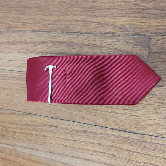Boys red tie with bonus hammer tie clip - Picture 2 of 6